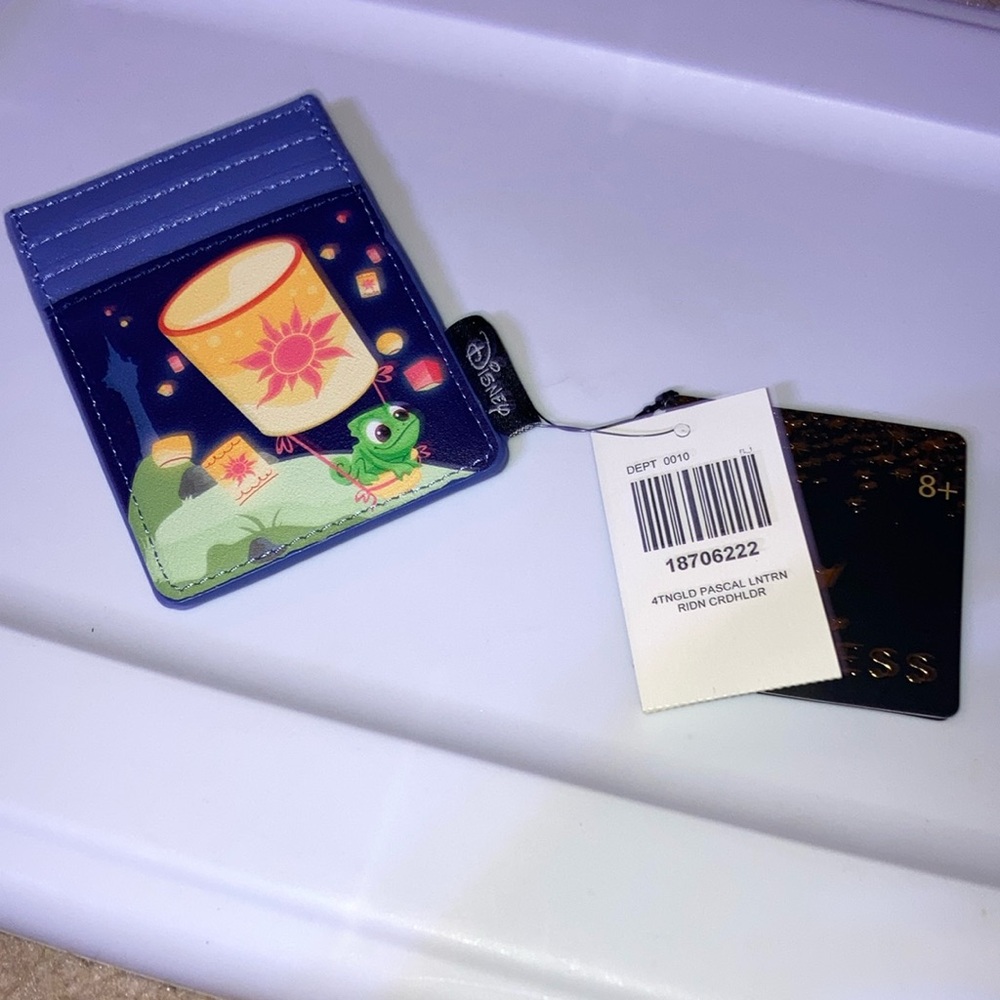 Tangled ID/credit card holder